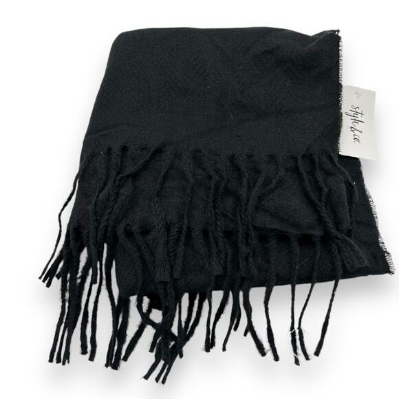 NEW Macy's Style&Co. Black Unisex Winter scarf Rectangle Classic Warm Fringe NWT - Picture 3 of 10